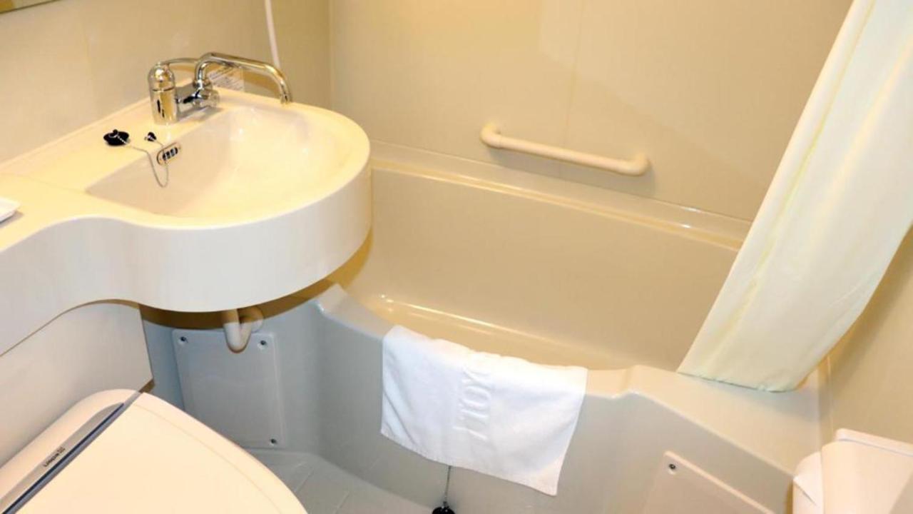 Toyoko Inn Tokyo Keihin Tohoku Sen Oji Eki Kita Guchi Екстер'єр фото